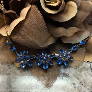 🪻Antique Chez signed crystal necklace.  lovely blue stones in a flower design.🪻